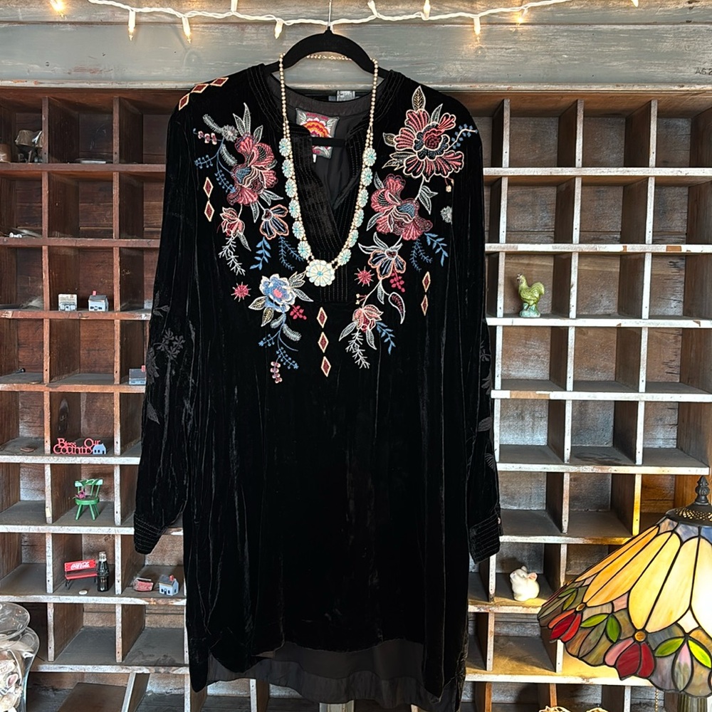 Johnny Was Velvet embroidered tunic dress 1X